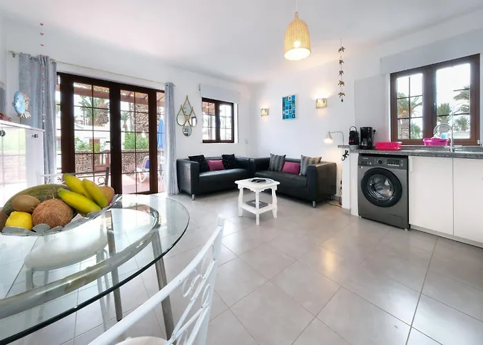 Brisas Complex, 104 * 普拉亚布兰卡